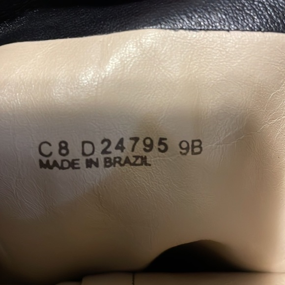 Cole Haan size 9 B - Picture 13 of 14